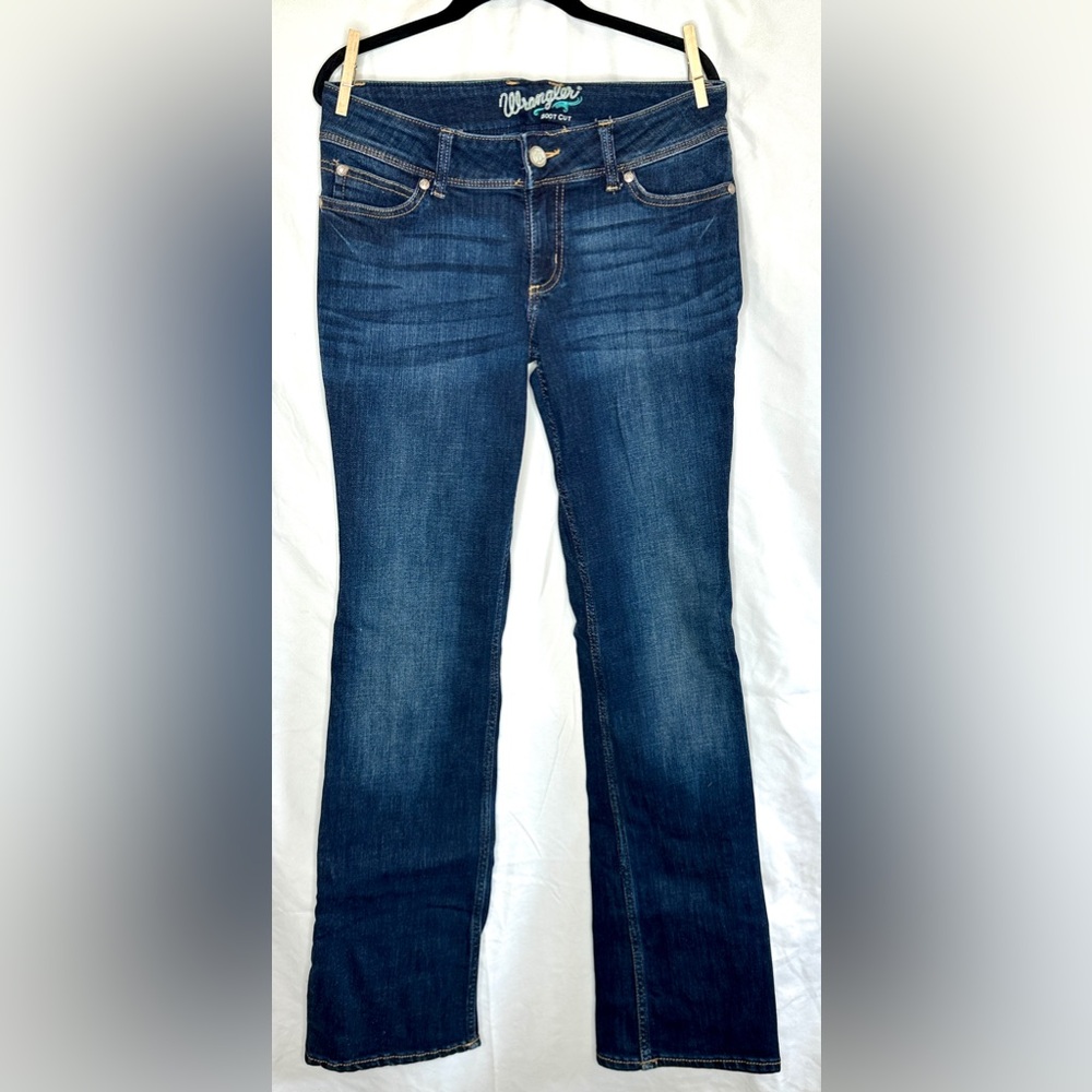 Women’s Wrangler Jeans Bootcut size 5/6 34” inseam
